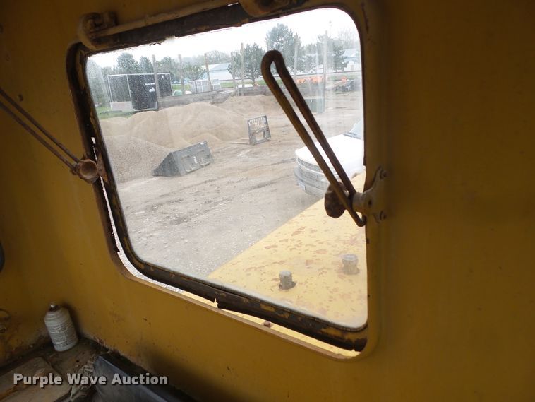 image for item HF9900 Caterpillar 12  rigid frame motor grader