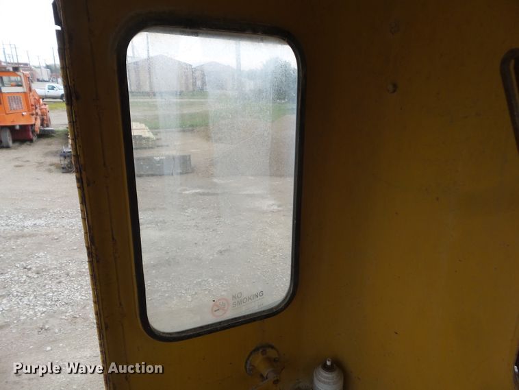 image for item HF9900 Caterpillar 12  rigid frame motor grader