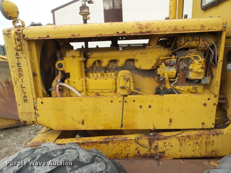 image for item HF9900 Caterpillar 12  rigid frame motor grader