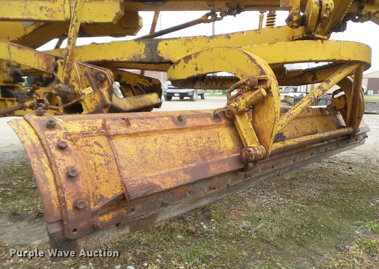 image for item HF9900 Caterpillar 12  rigid frame motor grader