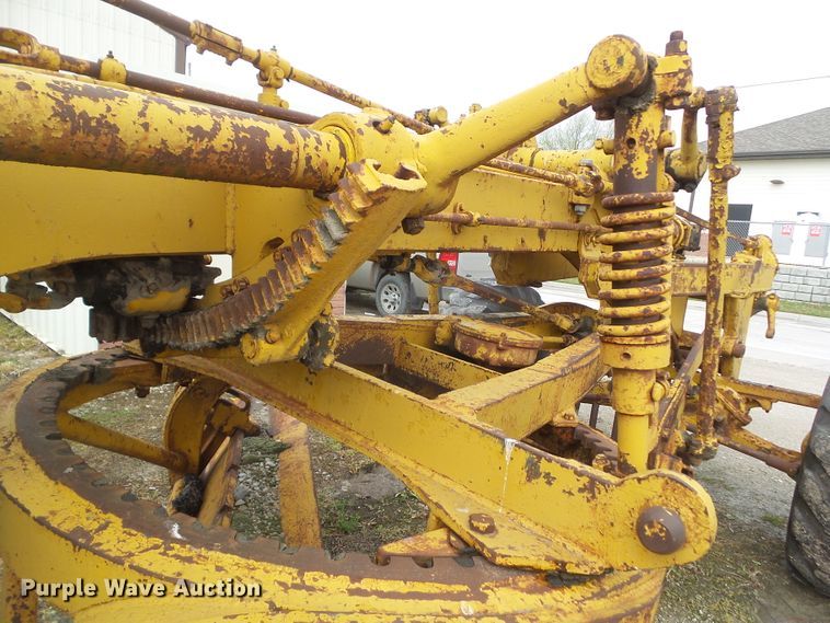 image for item HF9900 Caterpillar 12  rigid frame motor grader
