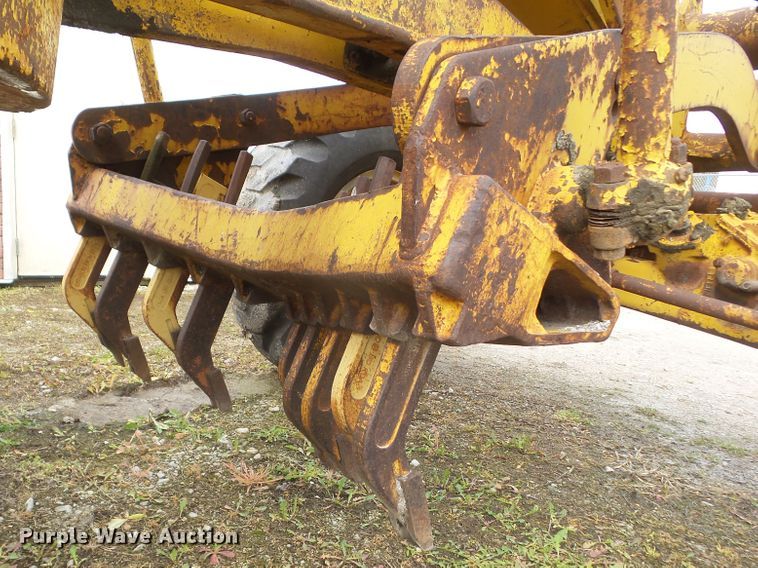 image for item HF9900 Caterpillar 12  rigid frame motor grader