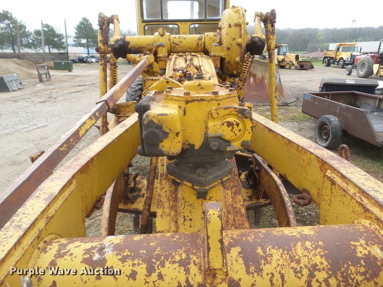 image for item HF9900 Caterpillar 12  rigid frame motor grader