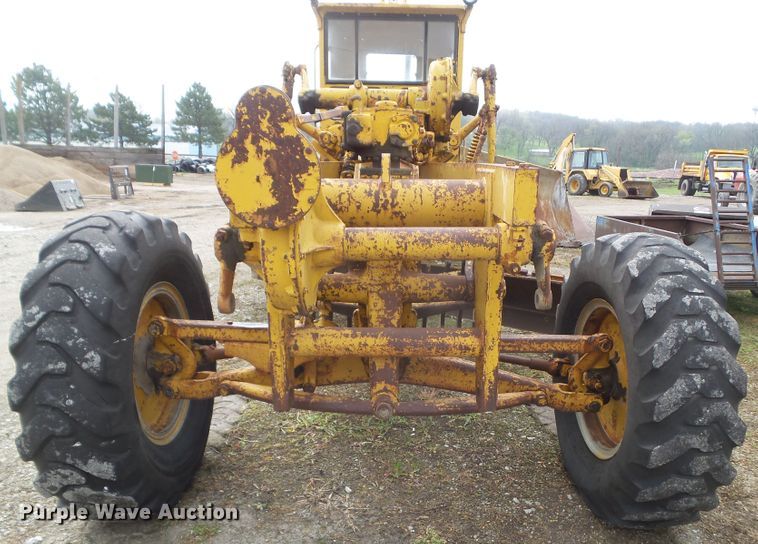 image for item HF9900 Caterpillar 12  rigid frame motor grader
