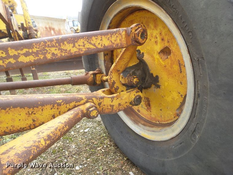 image for item HF9900 Caterpillar 12  rigid frame motor grader