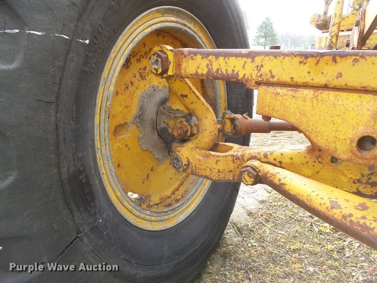 image for item HF9900 Caterpillar 12  rigid frame motor grader