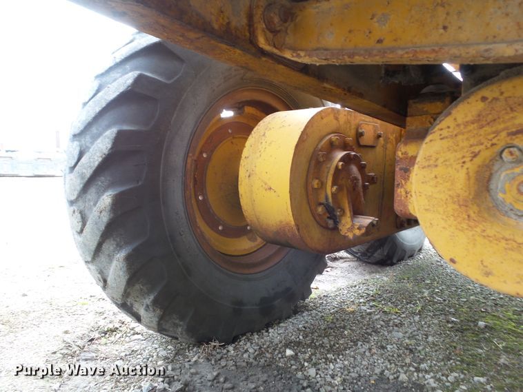 image for item HF9900 Caterpillar 12  rigid frame motor grader