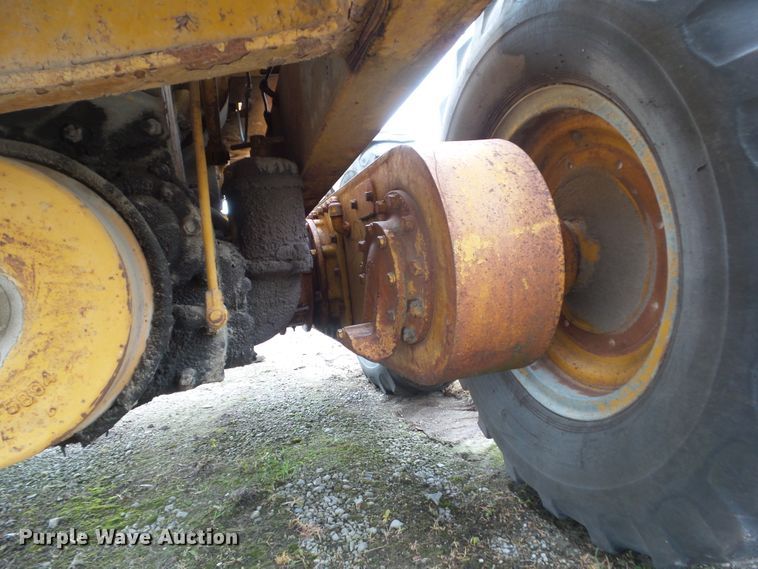 image for item HF9900 Caterpillar 12  rigid frame motor grader