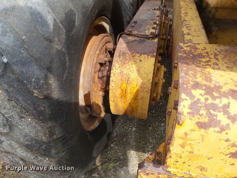 image for item HF9900 Caterpillar 12  rigid frame motor grader