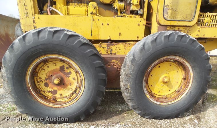 image for item HF9900 Caterpillar 12  rigid frame motor grader