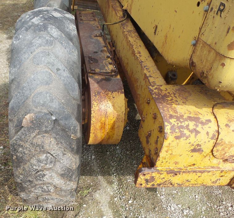 image for item HF9900 Caterpillar 12  rigid frame motor grader