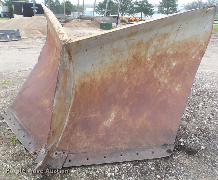 image for item HF9901 Caterpillar 107"W V-plow