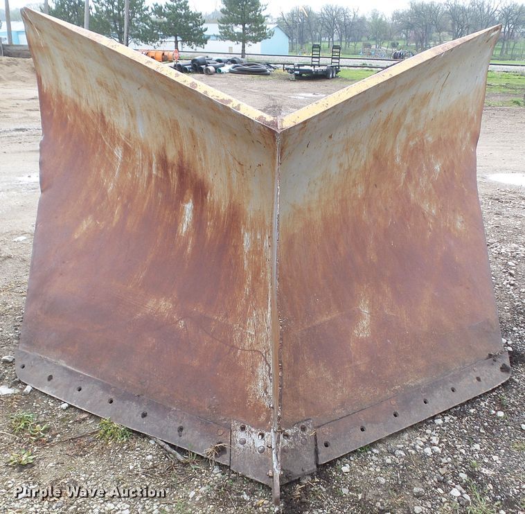 image for item HF9901 Caterpillar 107"W V-plow