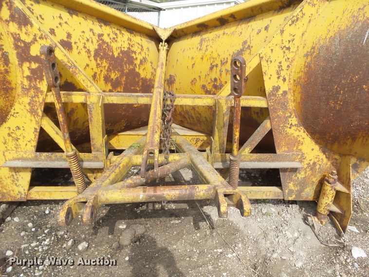 image for item HF9901 Caterpillar 107"W V-plow