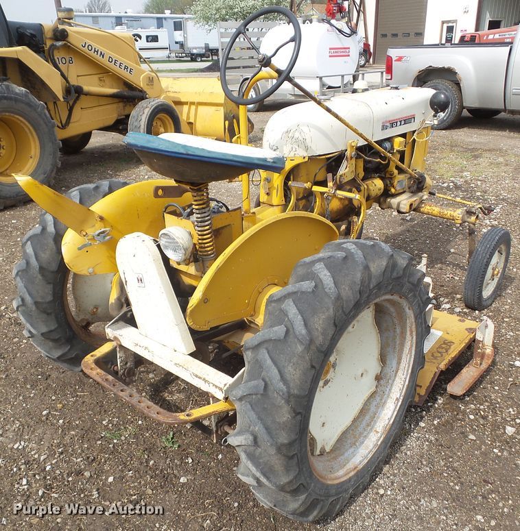 image for item HF9902 International Cub  tractor