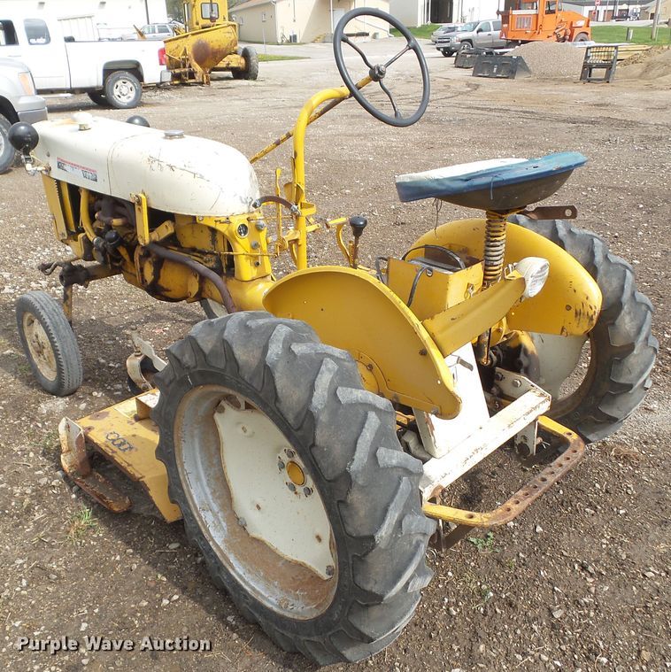 image for item HF9902 International Cub  tractor