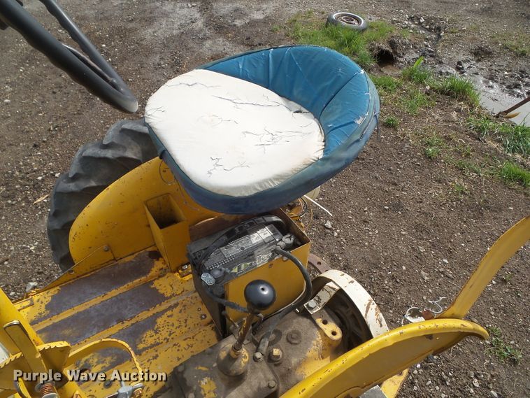 image for item HF9902 International Cub  tractor