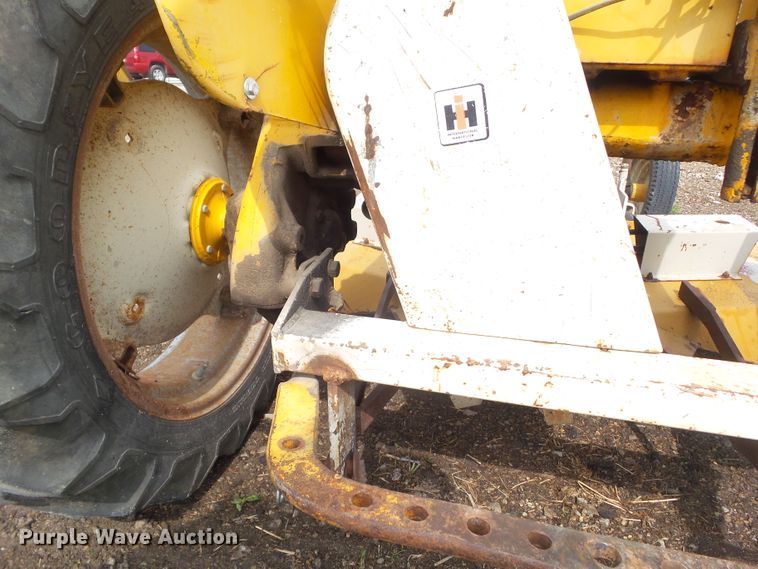 image for item HF9902 International Cub  tractor