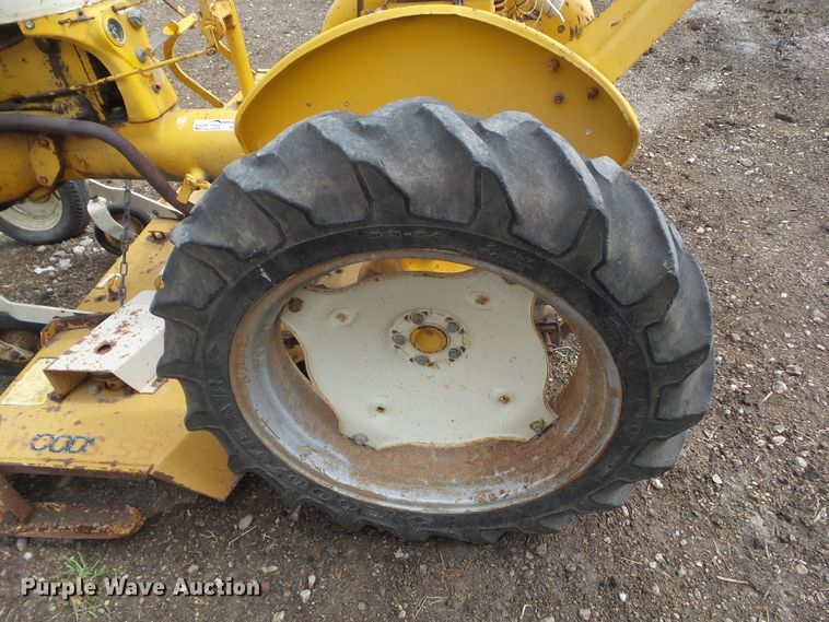 image for item HF9902 International Cub  tractor