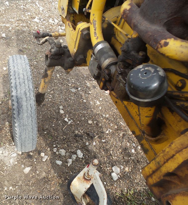 image for item HF9902 International Cub  tractor