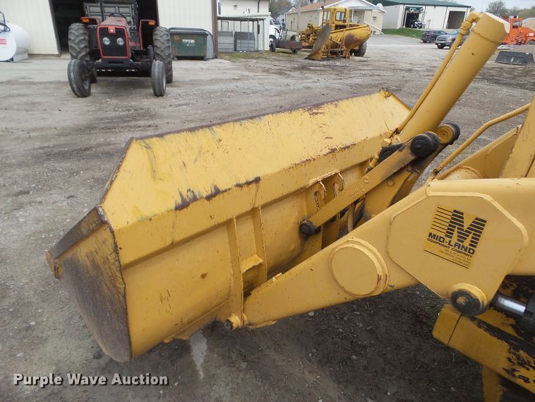 image for item HF9903 1983 John Deere 410B  backhoe