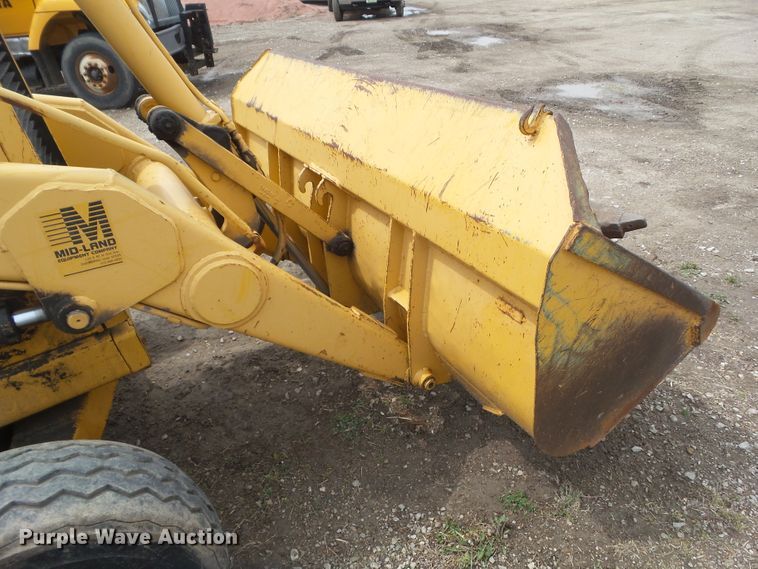 image for item HF9903 1983 John Deere 410B  backhoe