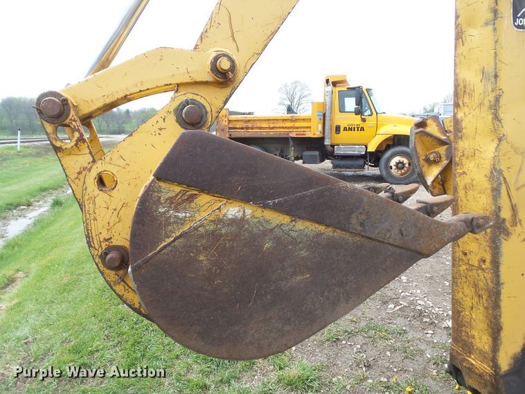image for item HF9903 1983 John Deere 410B  backhoe