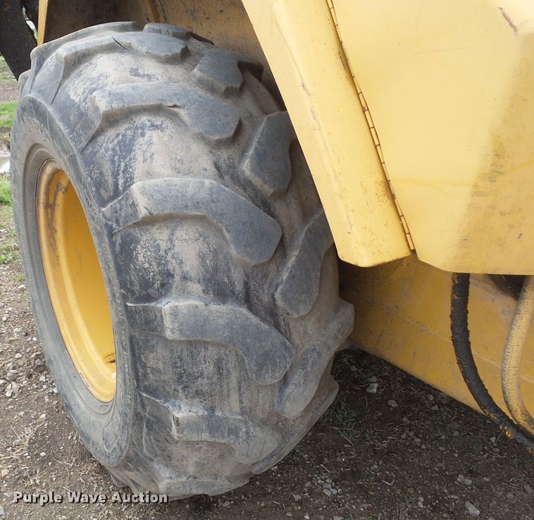 image for item HF9903 1983 John Deere 410B  backhoe