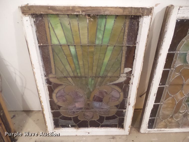 image for item HF9907 (4) stained glass windows