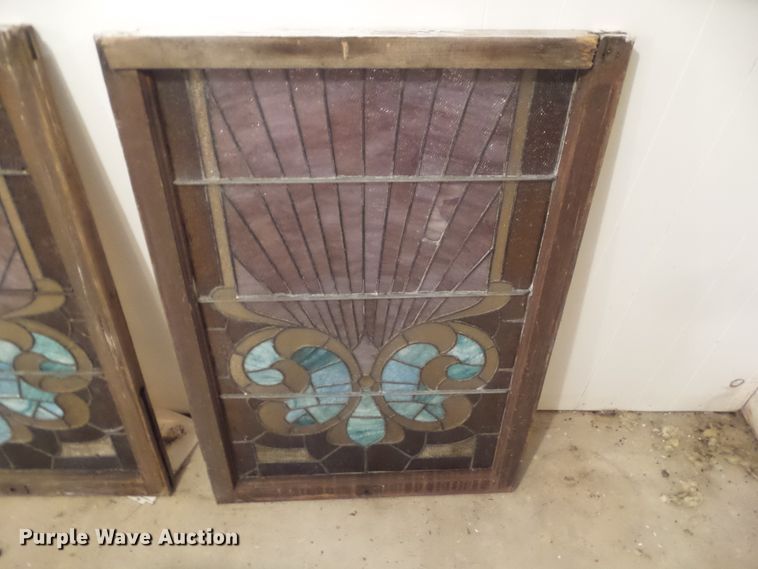 image for item HF9907 (4) stained glass windows