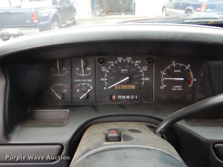 image for item HL9450 1996 Ford F450 Super Duty  rescue vehicle