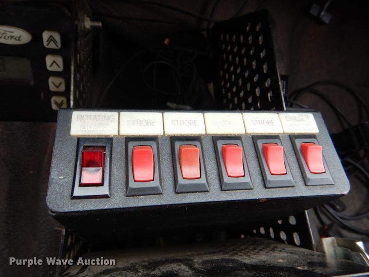 image for item HL9450 1996 Ford F450 Super Duty  rescue vehicle