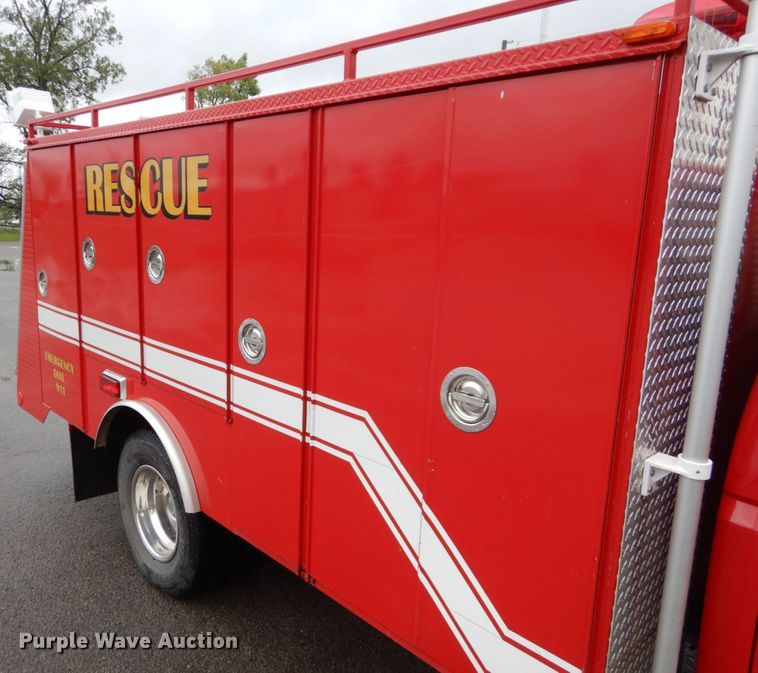 image for item HL9450 1996 Ford F450 Super Duty  rescue vehicle