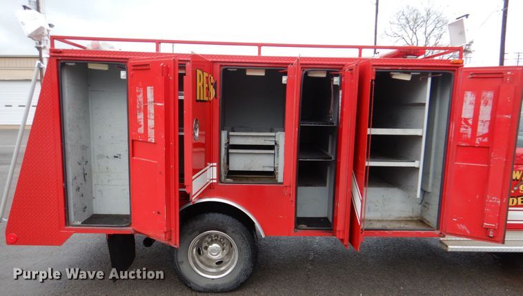 image for item HL9450 1996 Ford F450 Super Duty  rescue vehicle