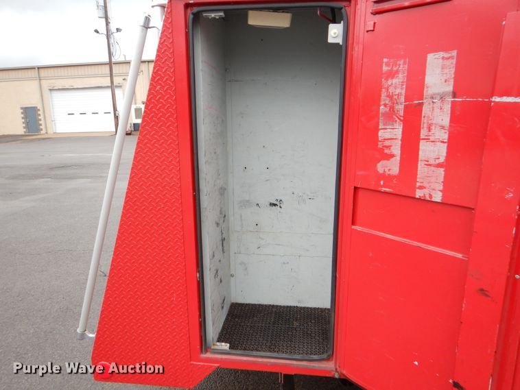 image for item HL9450 1996 Ford F450 Super Duty  rescue vehicle