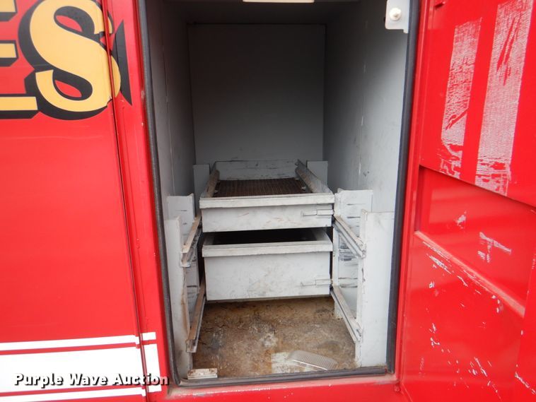 image for item HL9450 1996 Ford F450 Super Duty  rescue vehicle