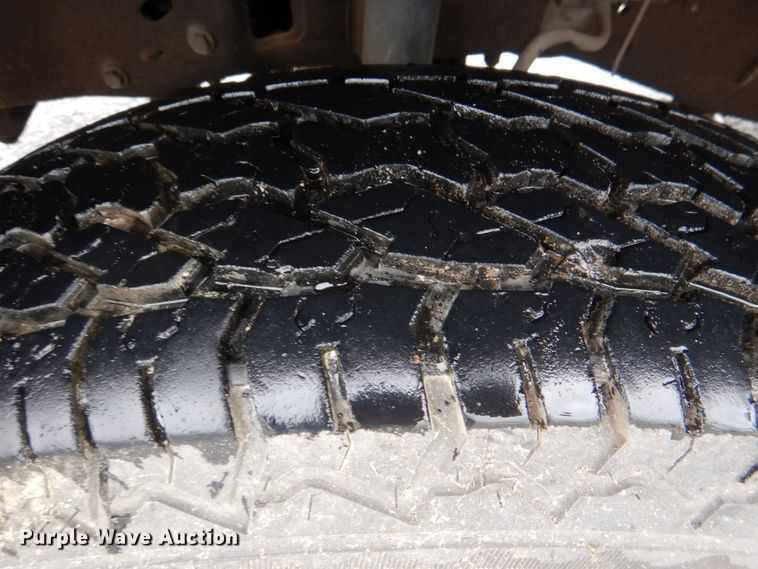 image for item HL9450 1996 Ford F450 Super Duty  rescue vehicle