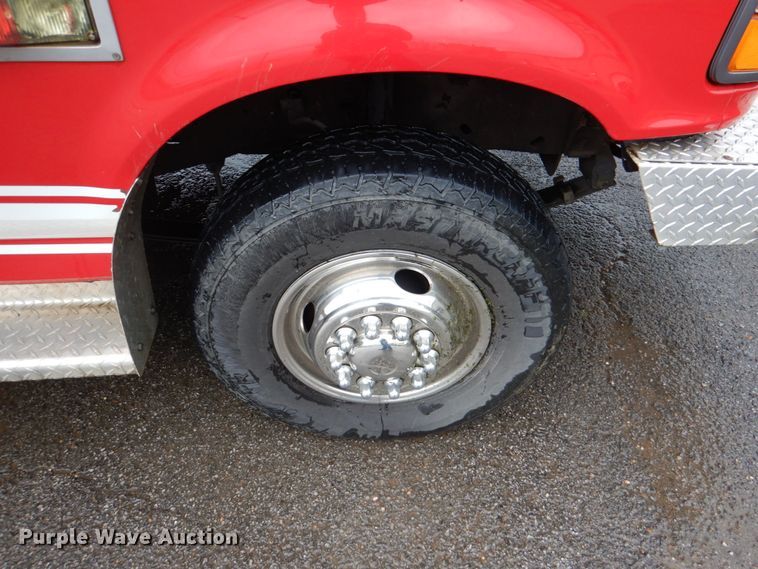 image for item HL9450 1996 Ford F450 Super Duty  rescue vehicle