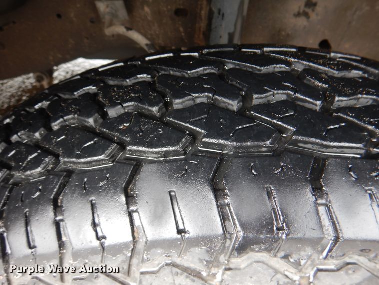 image for item HL9450 1996 Ford F450 Super Duty  rescue vehicle