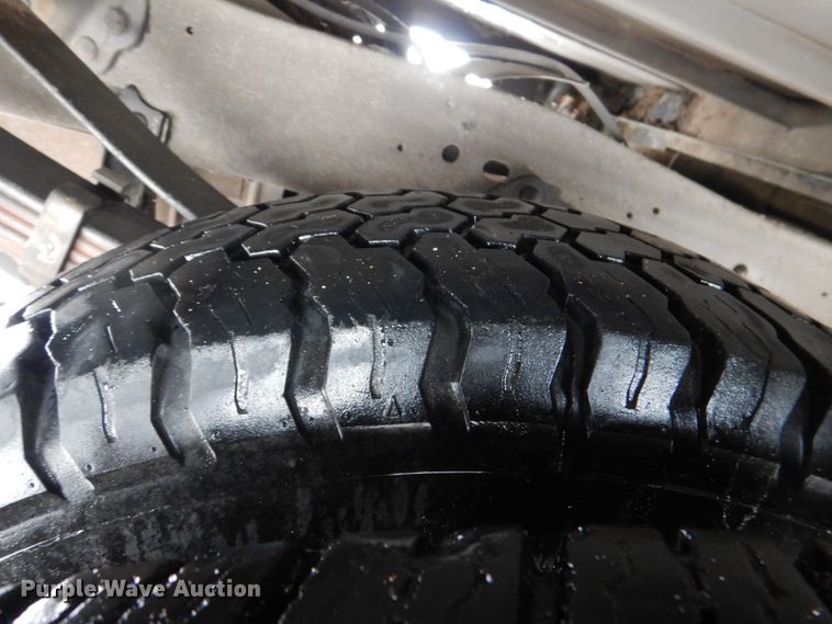 image for item HL9450 1996 Ford F450 Super Duty  rescue vehicle