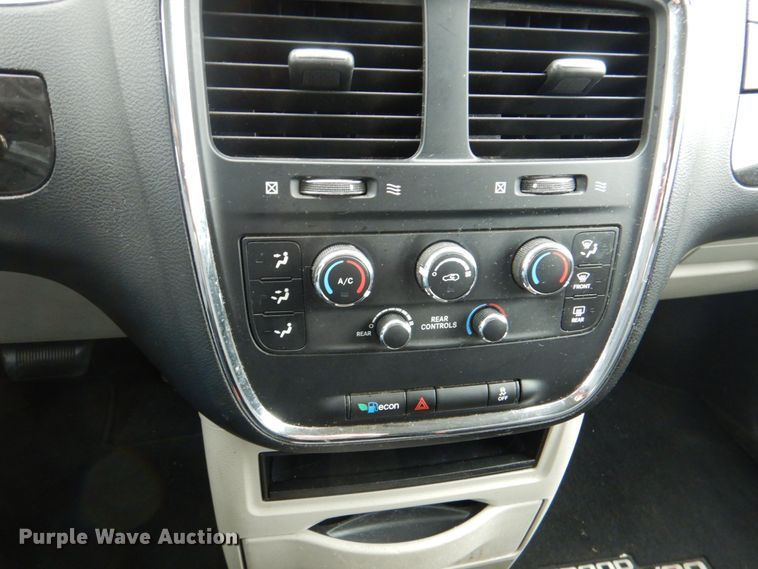 image for item HL9463 2013 Dodge Grand Caravan  van