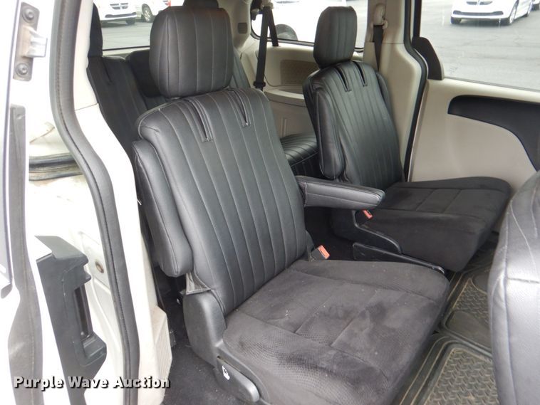 image for item HL9463 2013 Dodge Grand Caravan  van