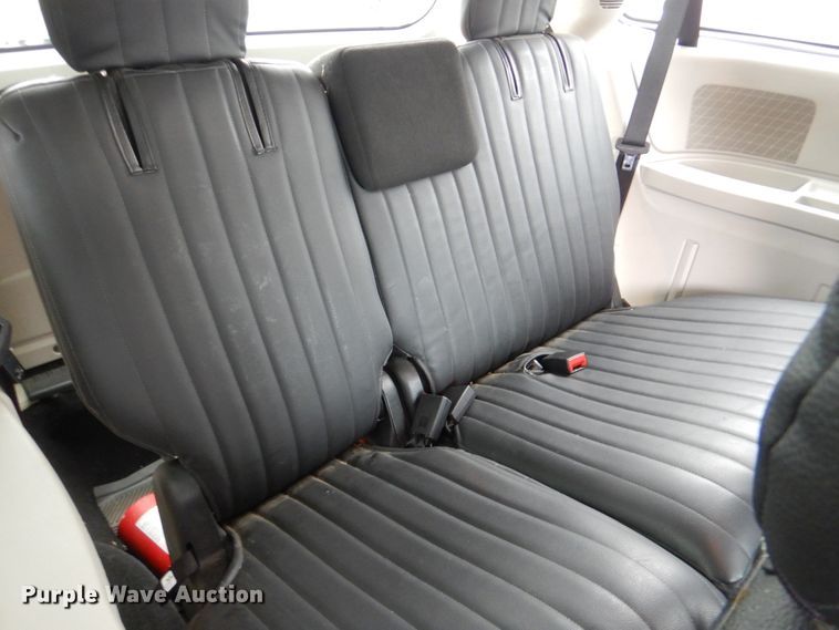 image for item HL9463 2013 Dodge Grand Caravan  van