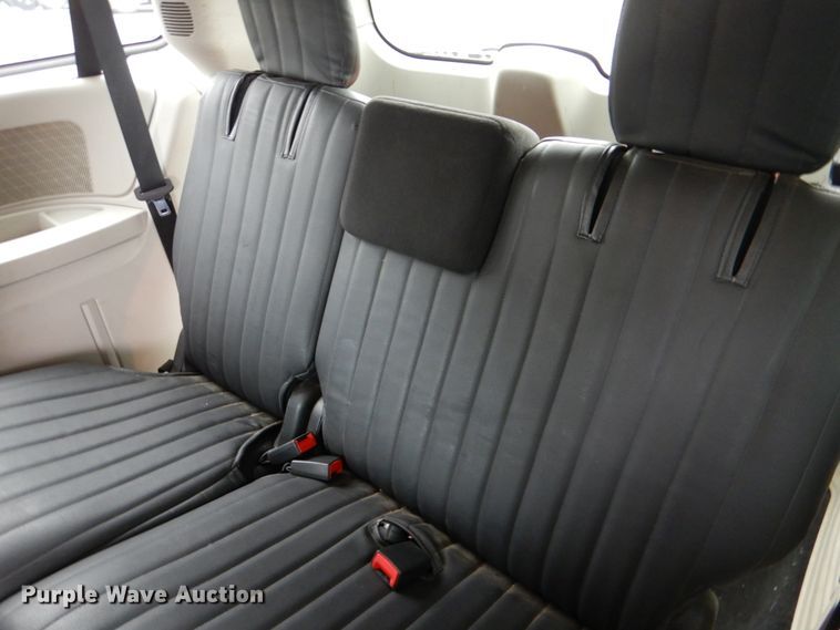 image for item HL9463 2013 Dodge Grand Caravan  van