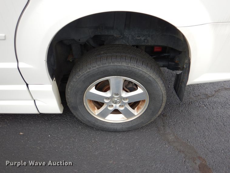 image for item HL9464 2012 Dodge Grand Caravan  handicap accessible van