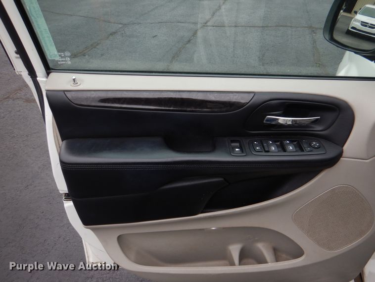 image for item HL9465 2013 Dodge Grand Caravan  handicap accessible van