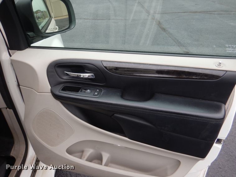 image for item HL9465 2013 Dodge Grand Caravan  handicap accessible van