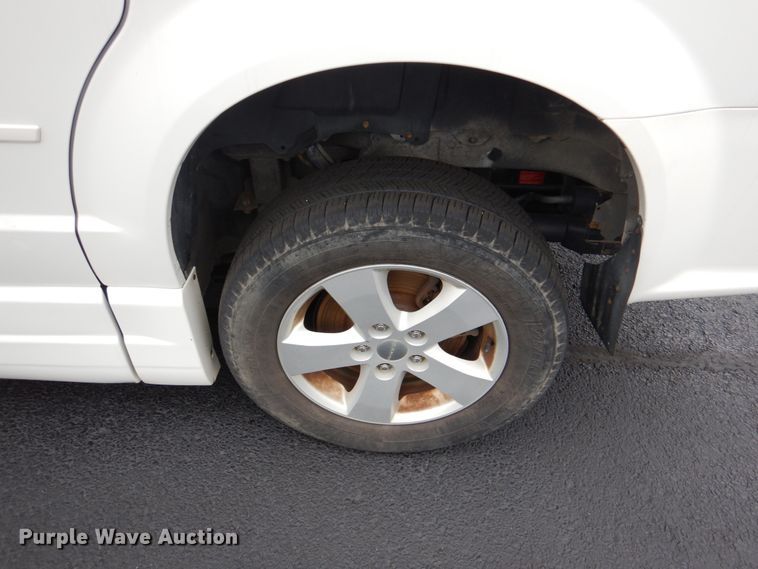 image for item HL9465 2013 Dodge Grand Caravan  handicap accessible van