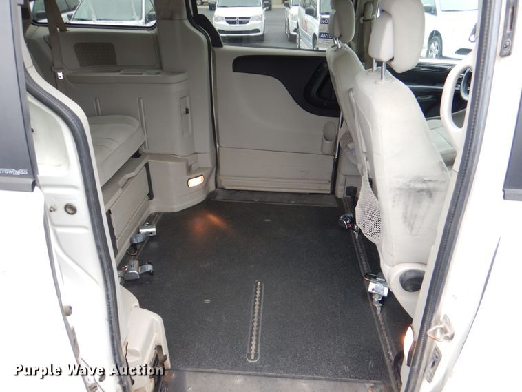 image for item HL9466 2013 Dodge Grand Caravan  handicap accessible van