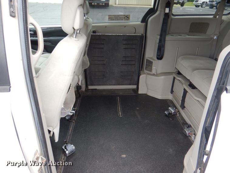 image for item HL9466 2013 Dodge Grand Caravan  handicap accessible van
